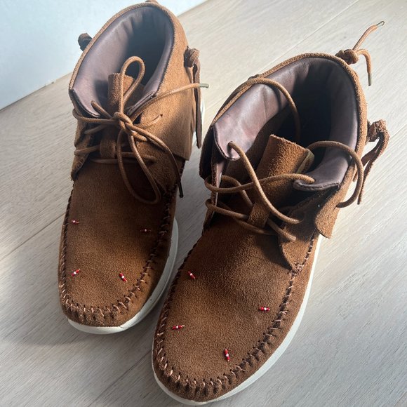 NEW - FBT LHAMO FOLK - Brown - Picture 1 of 10